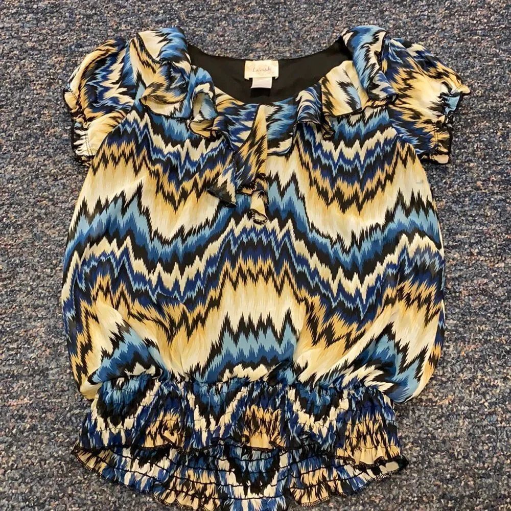 Lavish Lined Ruffle Top sz. S